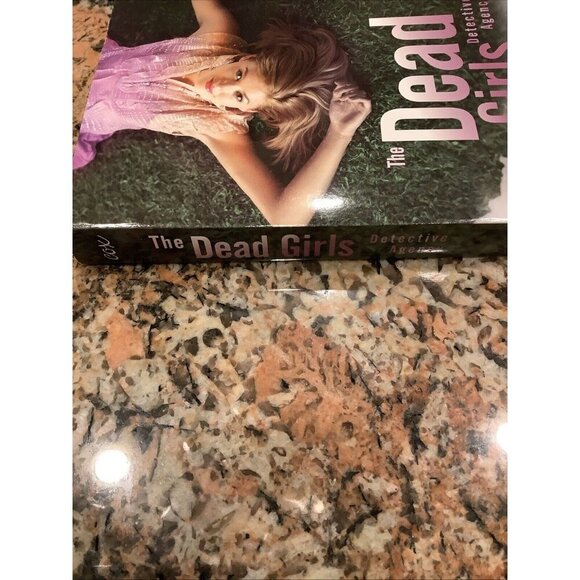 Dead Girls Detective Agency by Suzy Cox (2012, Trade Paperback) - Picture 2 of 4